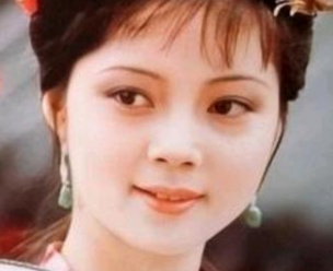 红楼梦中，薛宝钗对于贾宝玉是否是真爱？