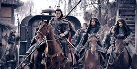 吕布死后赤兔马归了关羽 吕布的武器又到了谁的手中