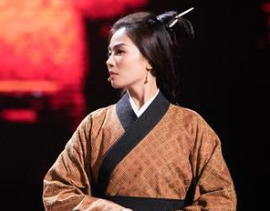 历史上第一位女将军是谁？妇好是什么人？