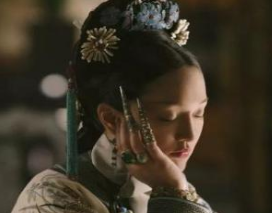 静嫔石氏在后宫中的地位如何？为何能安稳度过一生？