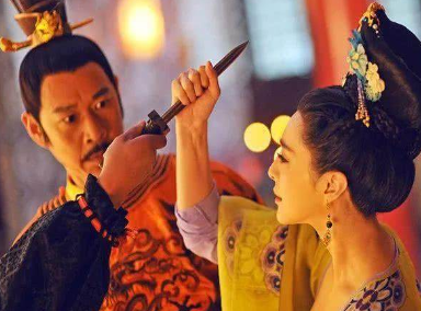 李世民本想杀了武则天，李淳风是如何让他放弃这个念头的？