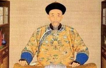 康熙见到乾隆的母亲，说了一句什么话？