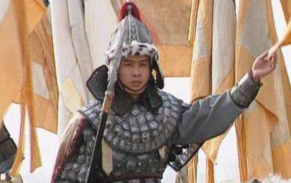 关羽不服马超，诸葛亮是如何劝说关羽的呢？