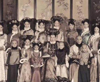 乾隆还是和硕宝亲王时，他娶过几个妻子？分别是怎样的命运？