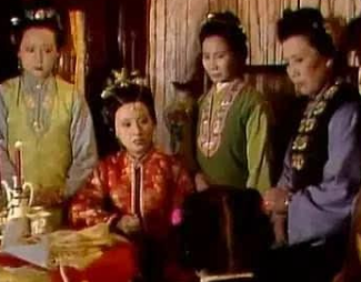王善保家的在抄检大观园后为何会被邢夫人打？