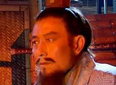 诸葛亮选不擅长军事的蒋琬接班，是为什么呢？