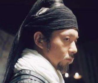 白起在伊阙之战时，是如何用12万大军击败24万韩魏联军的？