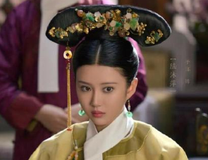 庆妃为什么能成为永琰的养母？她为何能安享晚年？