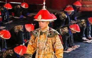 皇帝早朝的时候大臣能不能去厕所呢？