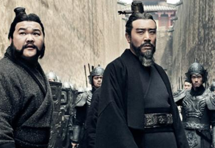 曹操靠着宠妾午休 曹操醒来为什么将小妾打死