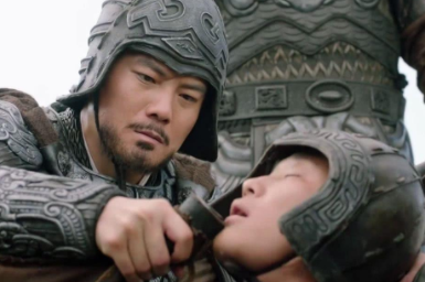 诸葛亮为何非得斩马谡，而不让他戴罪立功呢？