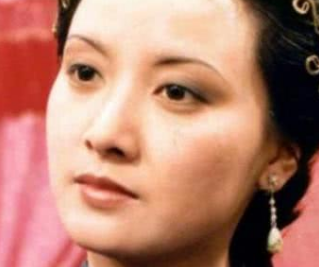 在红楼梦中都有哪些比较强势的女性人物？