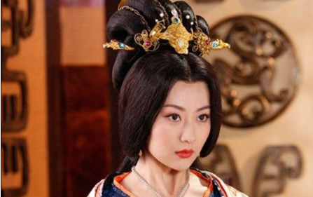 从大臣之妻到当朝皇后，此女是如何做到的？