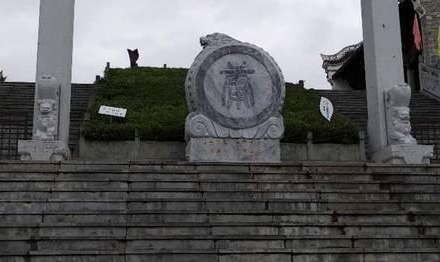 孟达反叛蜀汉，为何诸葛亮没有追究他的家人呢？