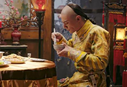 清朝皇帝早晚一次用膳，程序有多复杂？