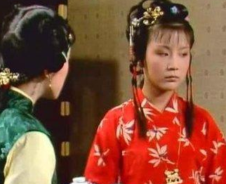 红楼梦中薛宝钗从贾府搬走之后与史湘云的关系如何？