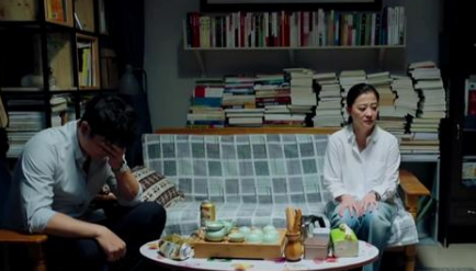 《不惑之旅》当下正在热播，冯春生与卓晓婷领证结婚了