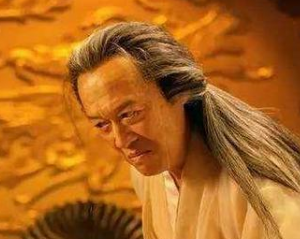 历史上魏忠贤都经历了什么?是如何掌权的？