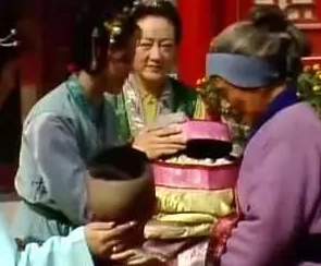 红楼梦中巧姐能位列金陵十二钗之一的原因是什么？