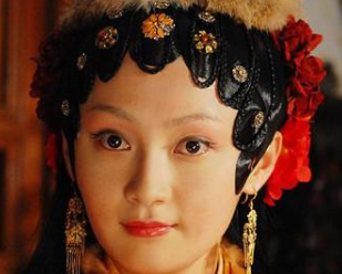 红楼梦中贾元春能受宠封妃的原因是什么？