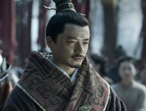 韩信最初并没有亮眼的功绩，为何萧何认定他能胜任大将军呢？