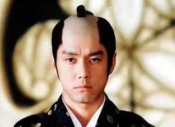 古代日本男子发型为什么那么奇怪？武士剃头的原因解析