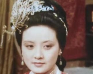红楼梦中刘姥姥进荣国府后，王夫人做了什么事情？