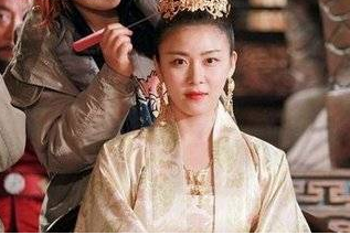 奇皇后得宠上位后，为什么要灭掉自己的国家？