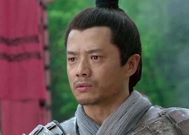 想要保全自己不被杀，韩信需要做些什么？