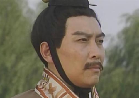 齐桓公称霸天下时，晋秦两国在干什么？