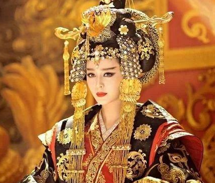 武则天为什么会选择李显作为太子 立武家人不行吗