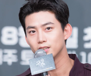 韩剧《文森佐》玉泽演时隔一年回归家庭剧场，他饰演的是什么角色？