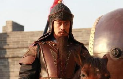 水浒传中马军五虎将之首的关胜有哪些故事呢？