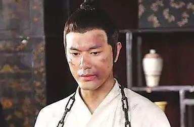 此人临死前自报籍贯，皇帝立马赐他免罪金牌