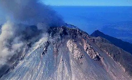 锥状火山指形状如锥的火山口，主要由哪些岩石组成？