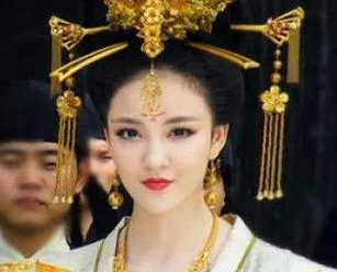 李裹儿的野心有多大？她最后是被谁杀死的？