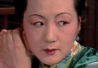 周瑞家去送宫花时，林黛玉说别人不挑剩下的，也不给我是什么意思？