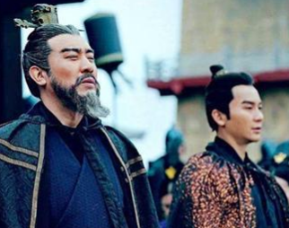 母亲去世后，徐庶没有选择投靠刘备向曹操复仇的原因是什么