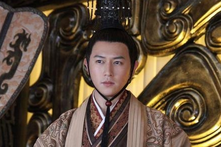 刘盈明明有六个儿子，怎么皇位传给了弟弟？