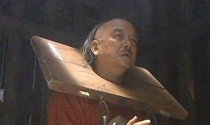 和珅打开乾隆皇帝给他的保命诏书，为何一看却懵了？