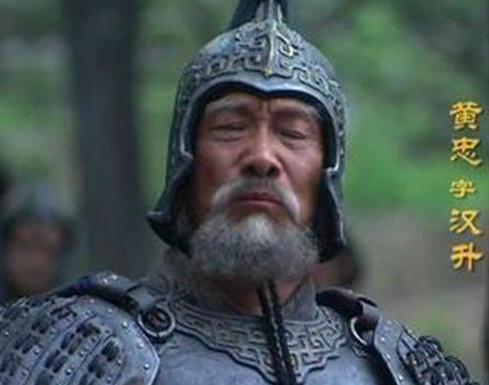 黄忠年轻时期战斗力有多强 黄忠能和吕布关羽张飞一比高下吗