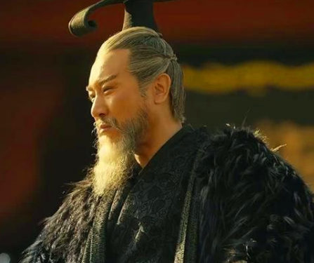 诸葛亮的三分天下和周瑜的二分天下相比 谁的水平更高