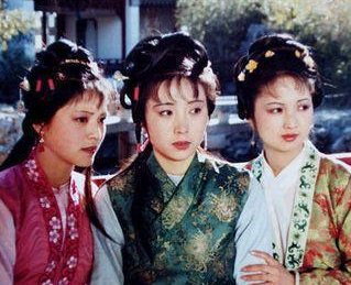 在晴雯死后，留在宝玉身边的丫鬟是谁？袭人吗？