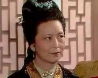 刘姥姥游大观园前往稻香村休息时，王夫人说了什么？