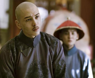 雍正帝的儿子弘昼，他有哪些嚣张跋扈的行为？他为何能善终？