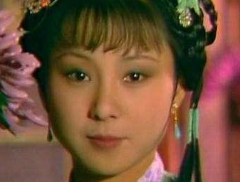 当晴雯被赶出了大观园时，贾宝玉要怎么做才能留下她？