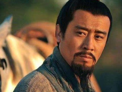 法正和诸葛亮相比 刘备更加信任的人是谁