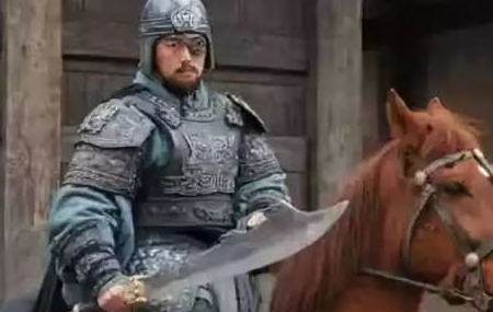 夏侯惇是个怎样的人？和演义中有何不同？