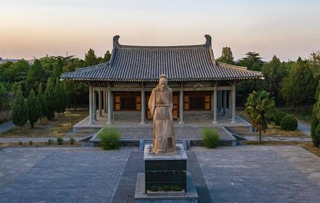 杜甫含泪写下的诗，可惜唐肃宗并不懂