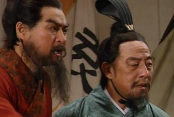 曹操董卓都不敢称帝，为何袁术却敢称帝呢？